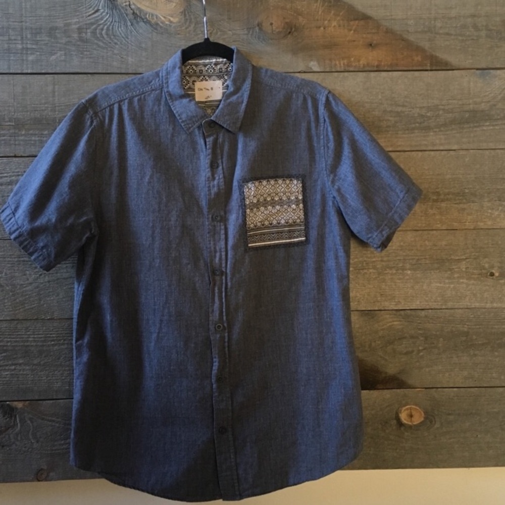 Large men’s tees bundle - Picture 4 of 6